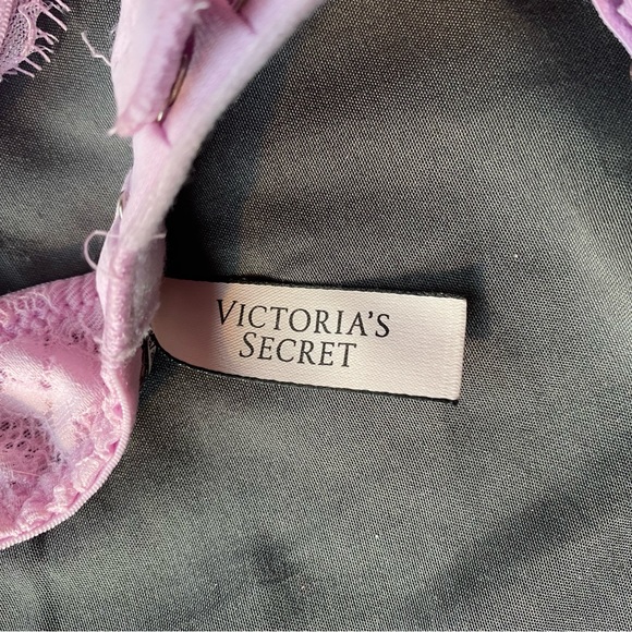 Pink Victoria’s Secret bra - Picture 4 of 6